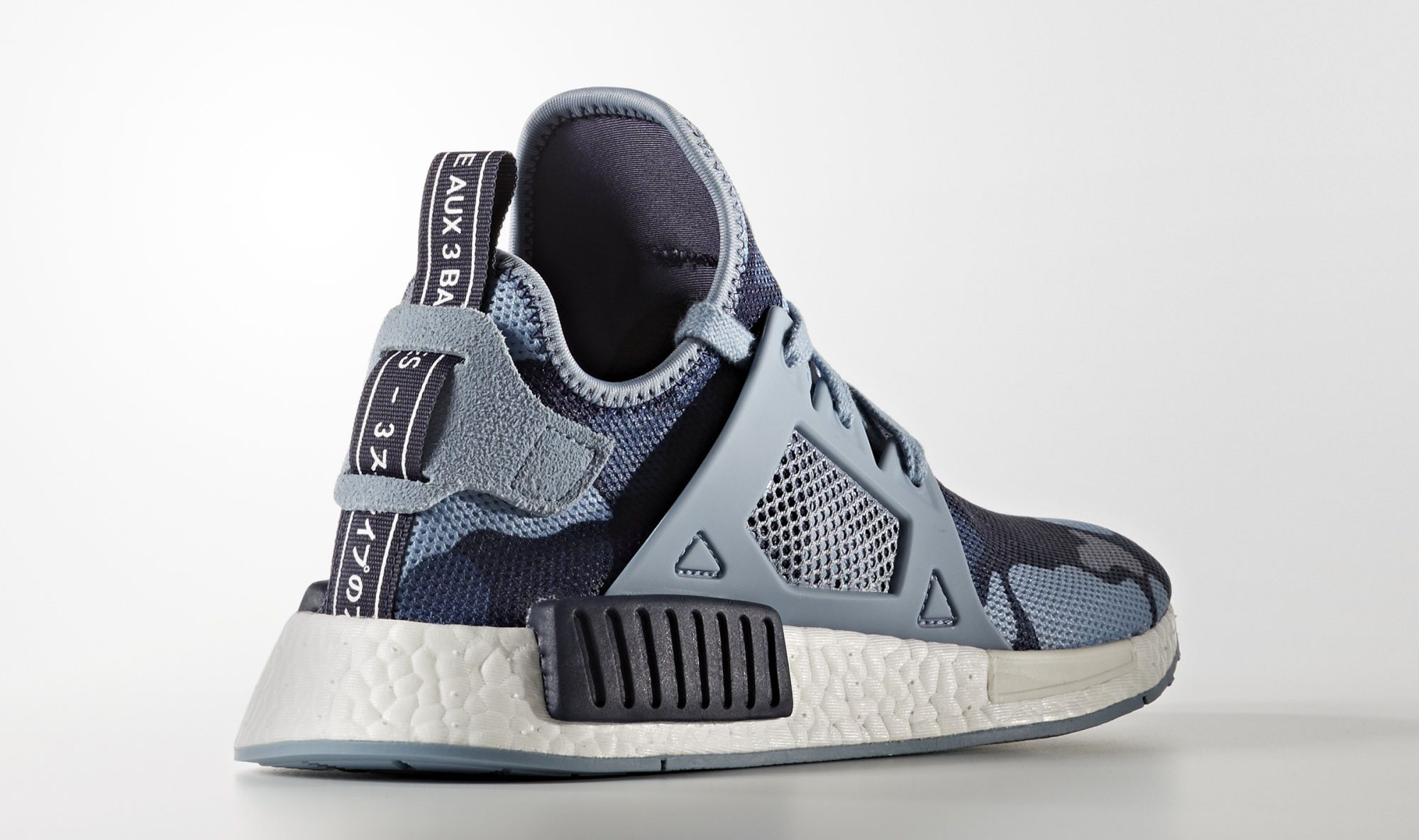 adidas-wmns-nmd_xr1-blue-duck-camo-2