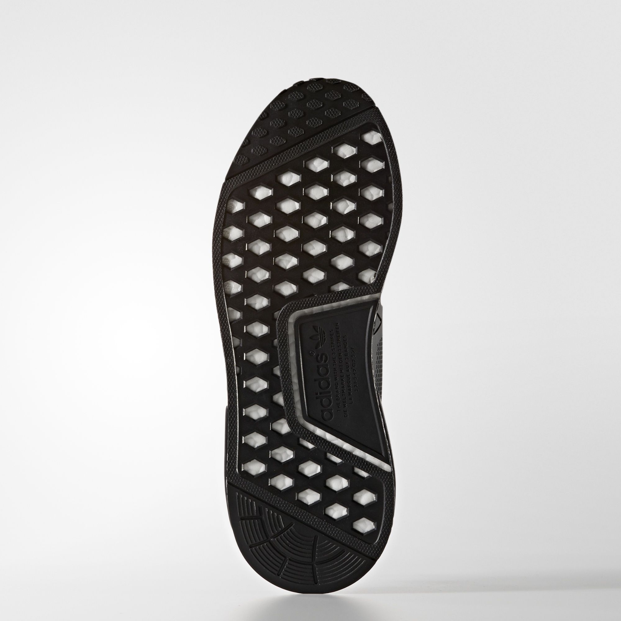 adidas-nmd_xr1-triple-black-r2-pattern-5