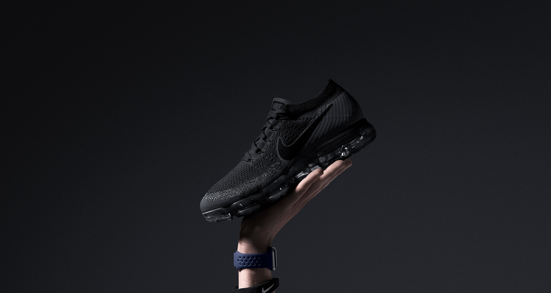nike-air-vapormax-flyknit-black-anthracite-1
