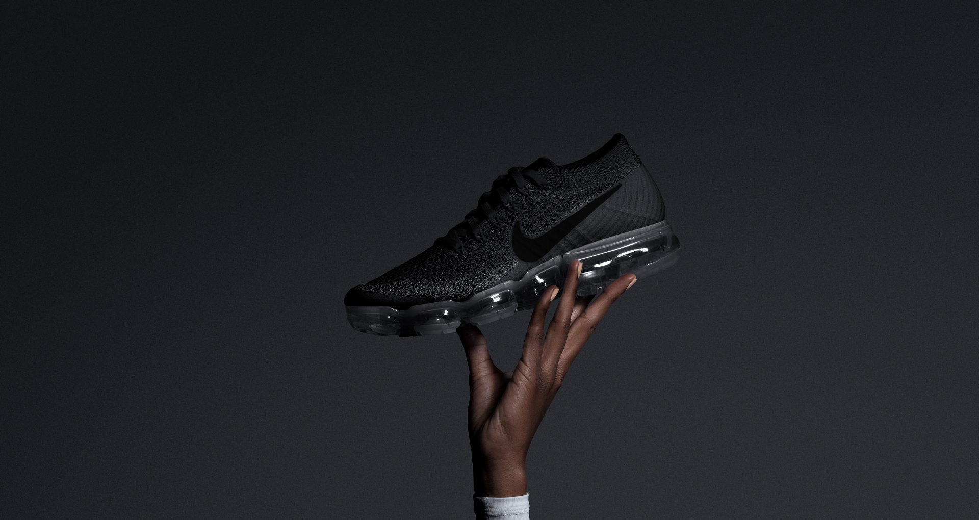 nike-wmns-air-vapormax-flyknit-black-anthracite-1