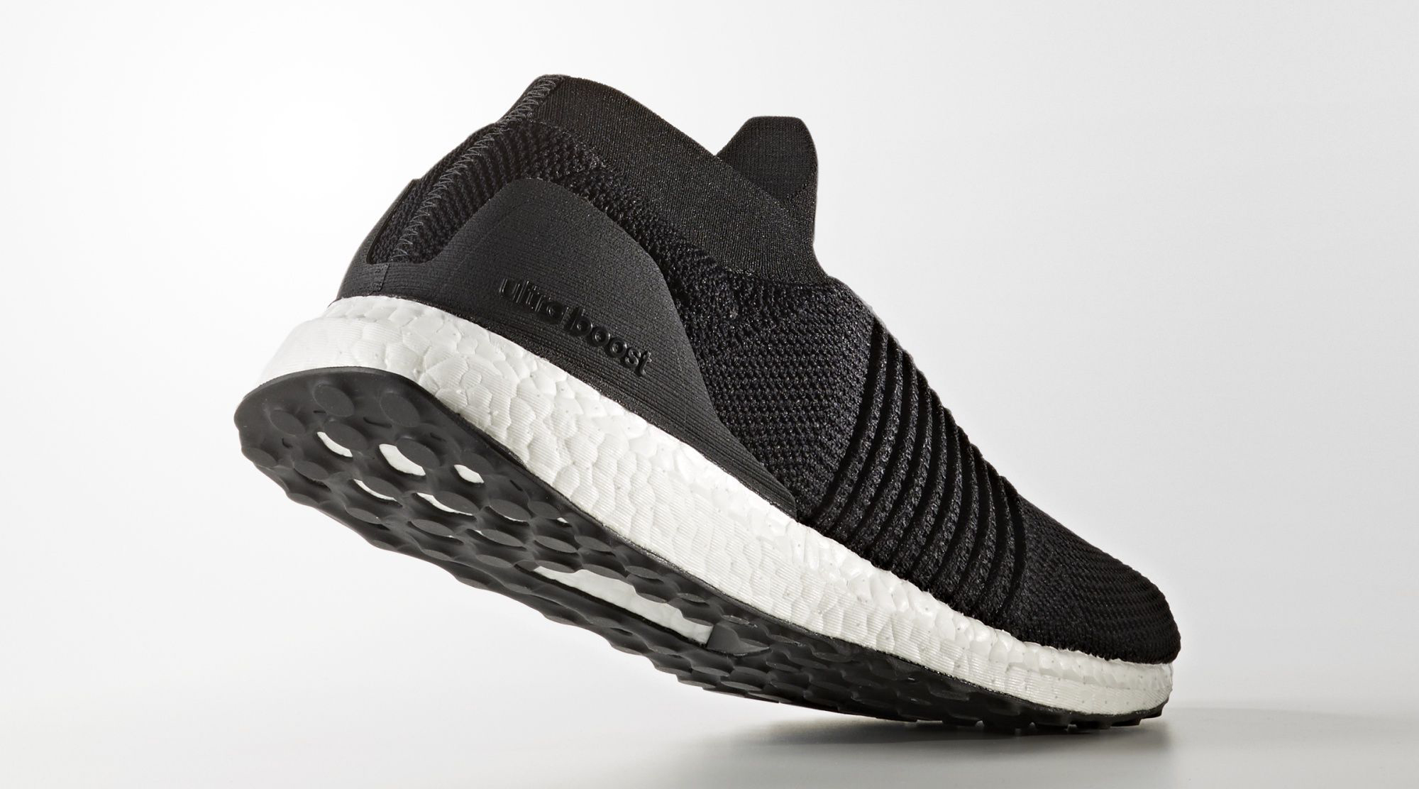 adidas-ultra-boost-laceless-black-white-1