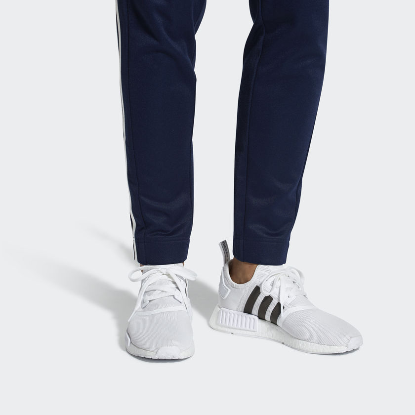 11-adidas-nmd_r1-white-trace-grey-metallic-cq2411-on-foot
