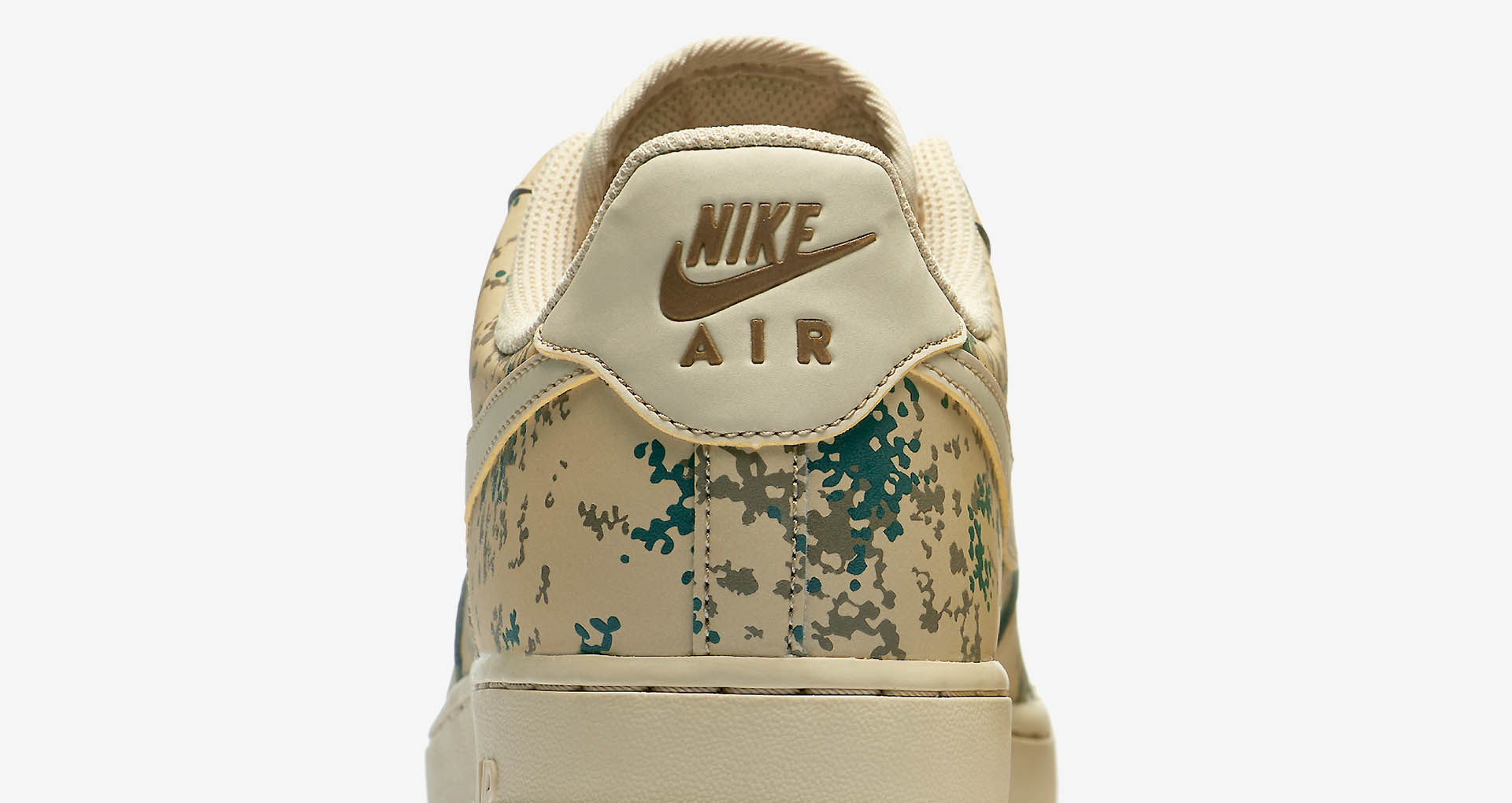 14-nike-air-force-1-low-lv8-beige-camo-823511-700