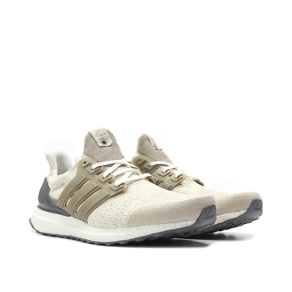 01-adidas-consortium-ultra-boost-lux-vintage-white-brown-db0338
