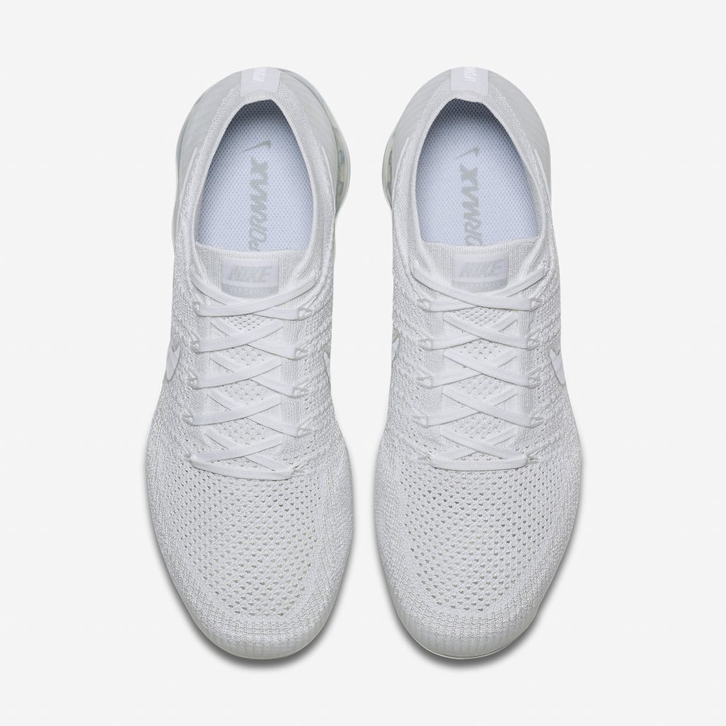 vapormax white christmas