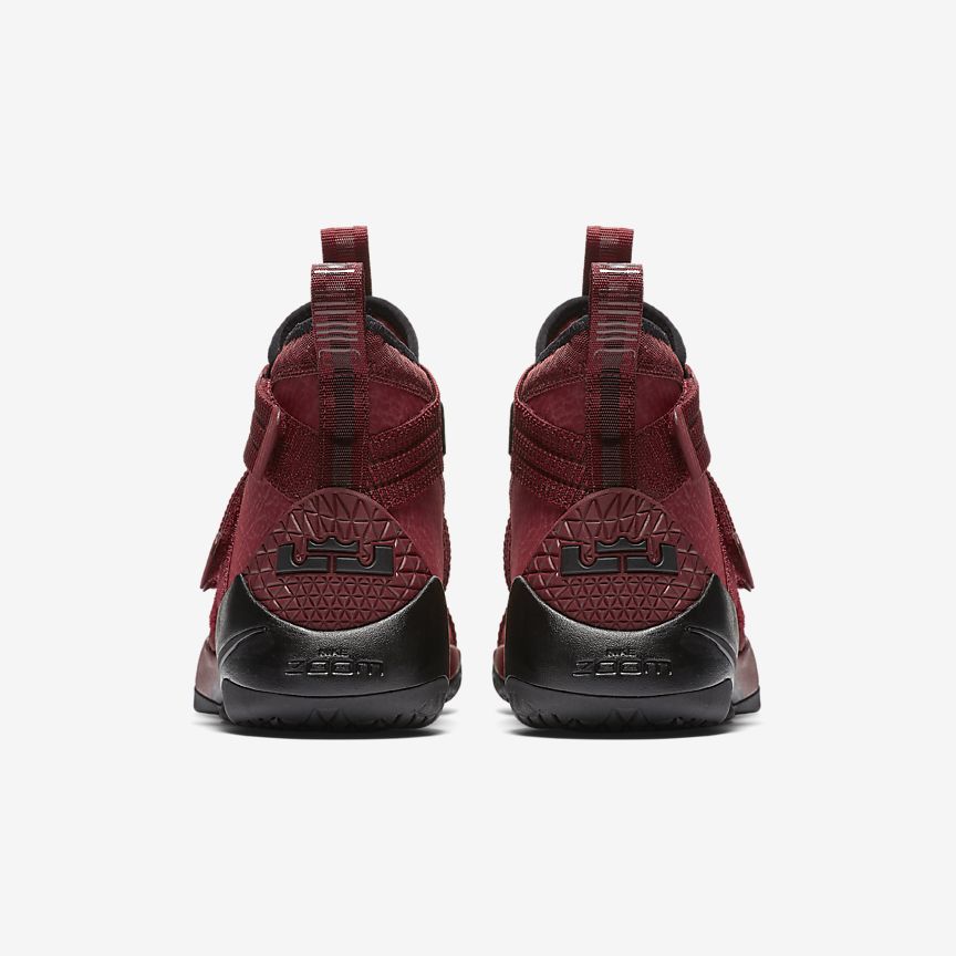 05-nike-lebron-soldier-11-sfg-team-red-897646-600