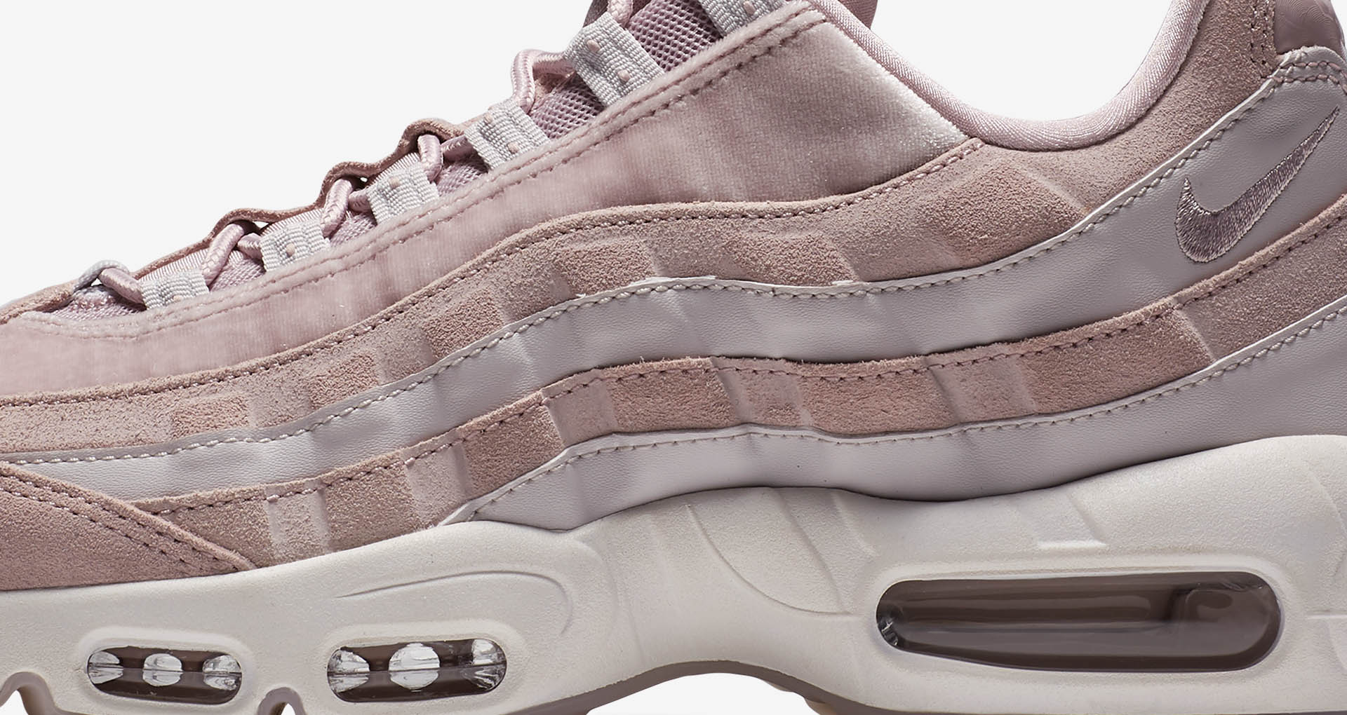 01-nike-air-max-95-lx-particle-rose-aa1103-600