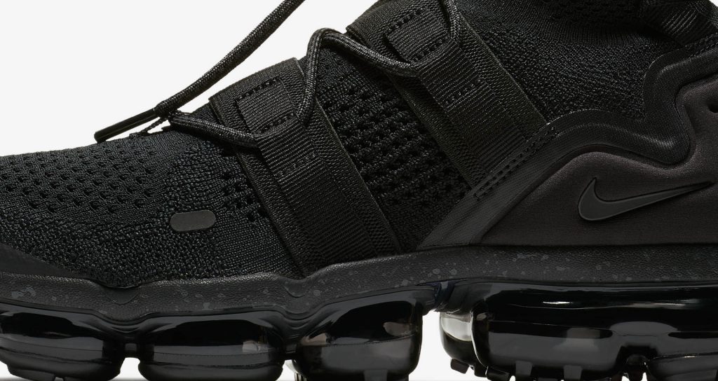 nike vapormax utility triple black