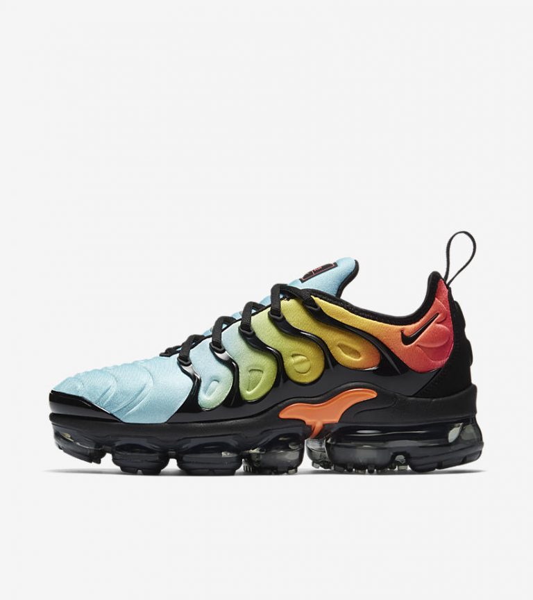 womens vapormax plus