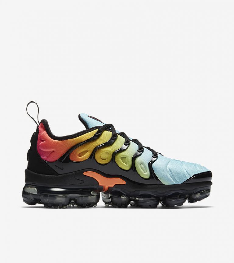 womens vapormax plus