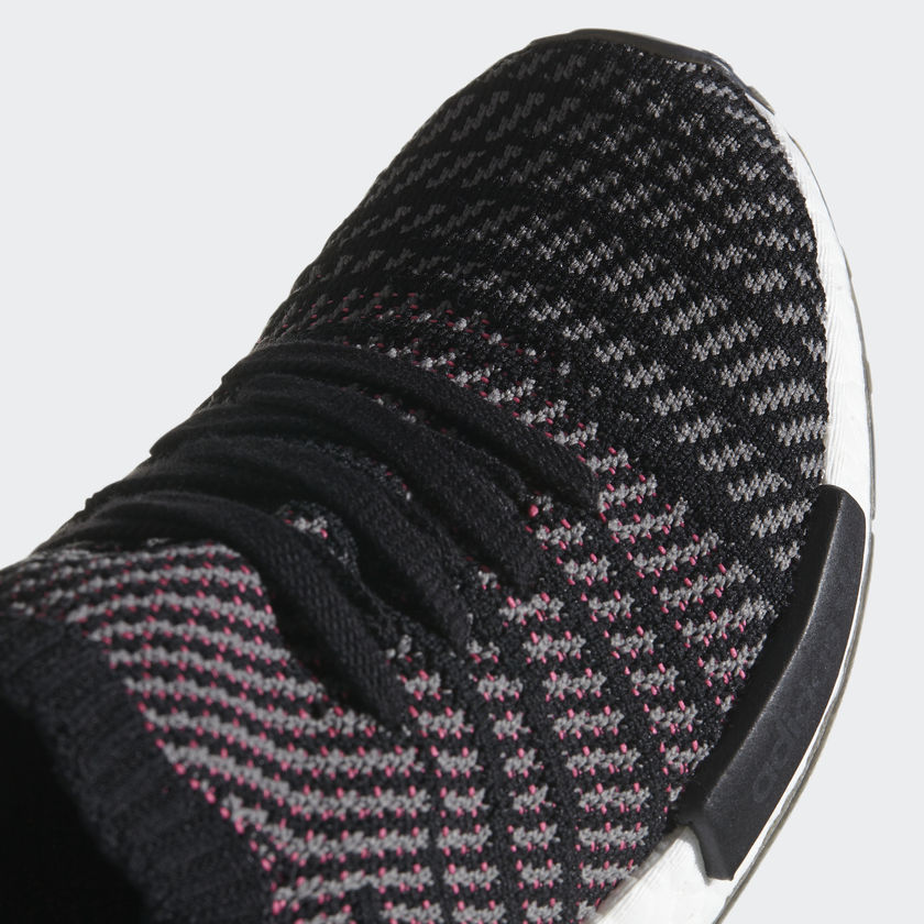 08-adidas-nmd_r1-stlt-pk-black-solar-pink-cq2386
