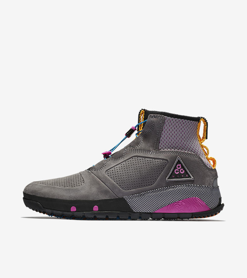 01-nike-acg-ruckel-ridge-gunsmoke-atmosphere-grey-aq9333-001