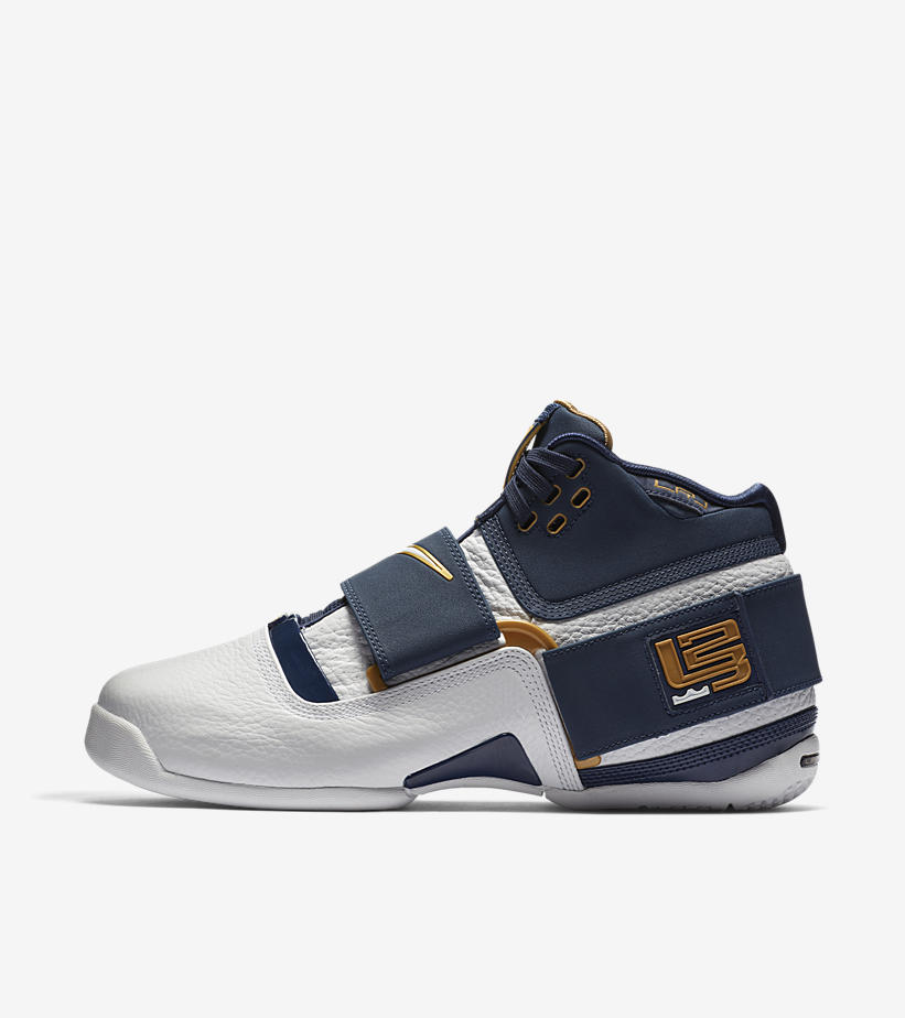 01-nike-lebron-soldier-1-25-straight-ao2088-400