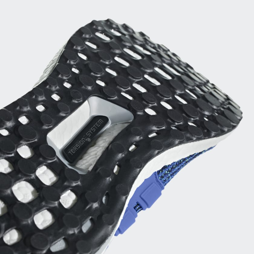 10-adidas-ultra-boost-4-0-hi-res-blue-cm8112