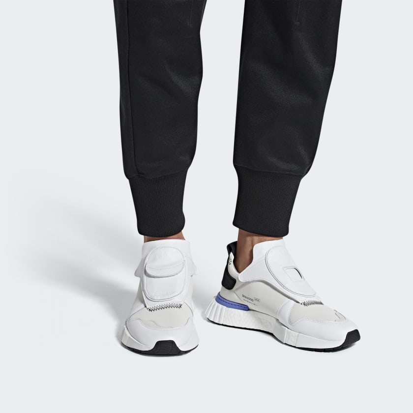 02-adidas-futurepacer-grey-white-aq0907